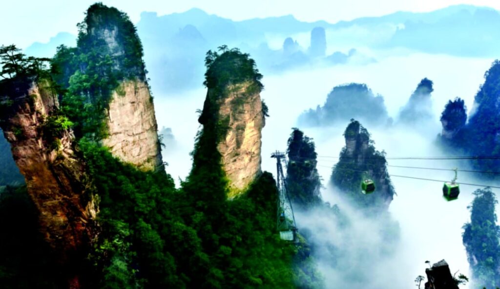 Zhangjiajie National Forest Park Huangshizhai Ropeway