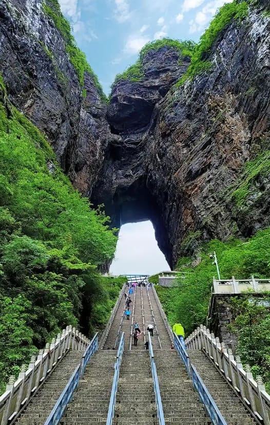 Tianmen Mountain must go to experience the attractions:How to visit Tianmen Mountain in Zhangjiajie