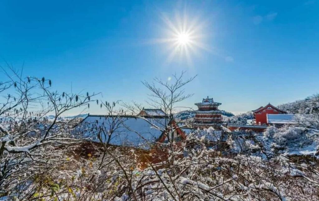 Architectural style of Tianmen Mountain Temple
