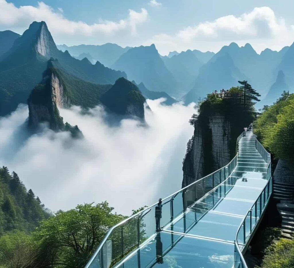 Panlong Cliff of Tianmen Mountain Glass Bridge