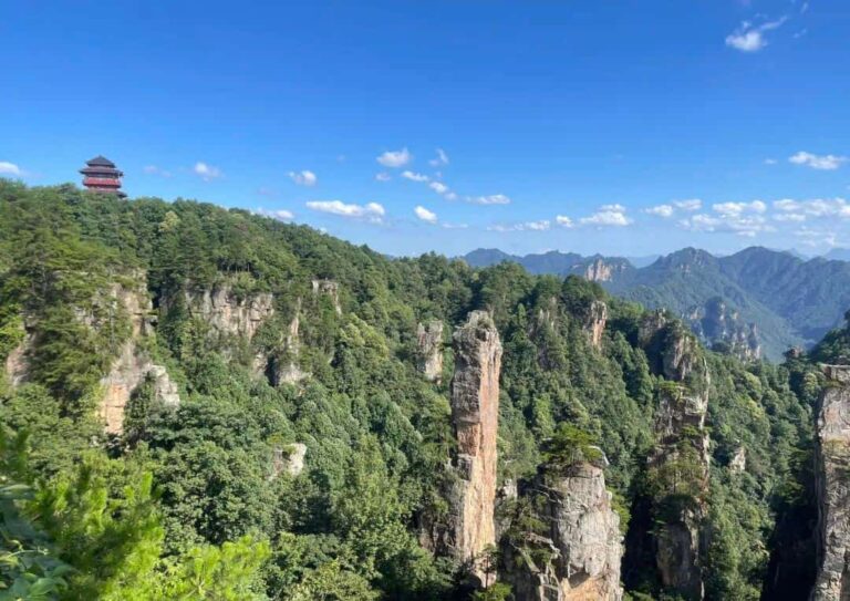 Tianzi Mountain: The Sovereign of Peaks, Reigning Over Zhangjiajie's Skies!