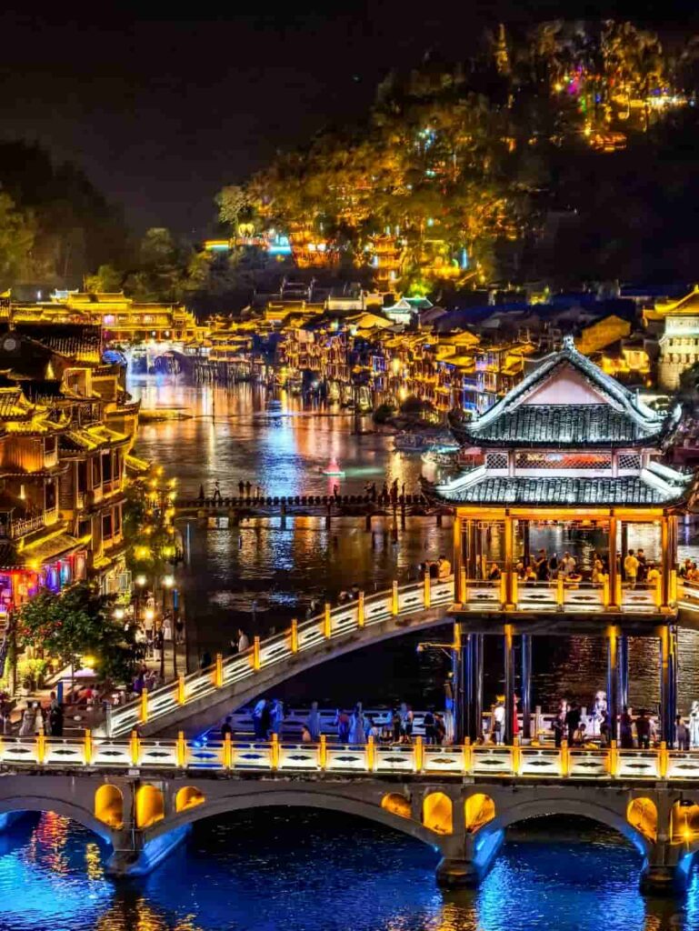How to get to Fenghuang Ancient City?