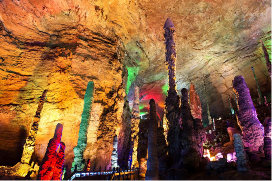 Huanglong Cave Scenic Area
