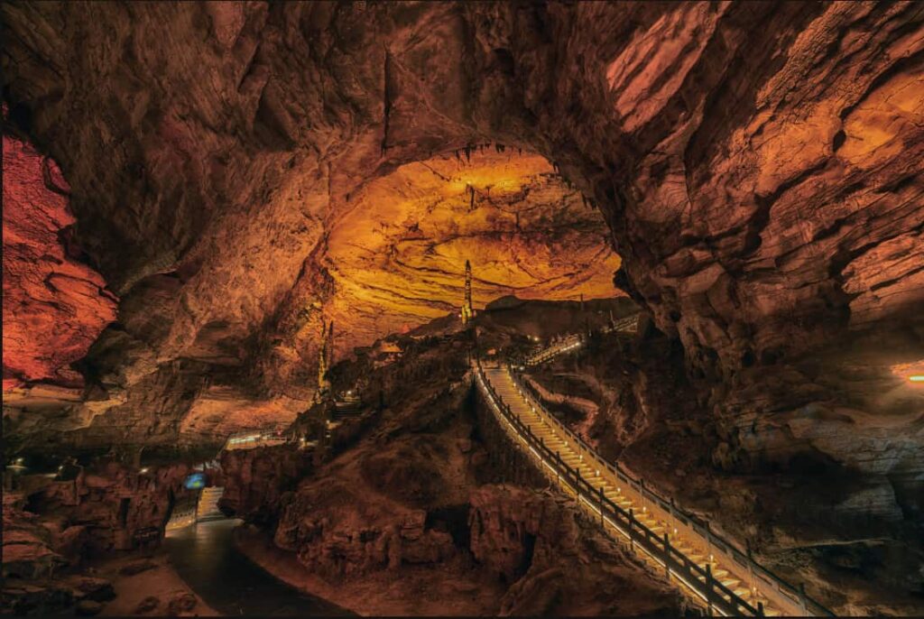 Huanglong Cave